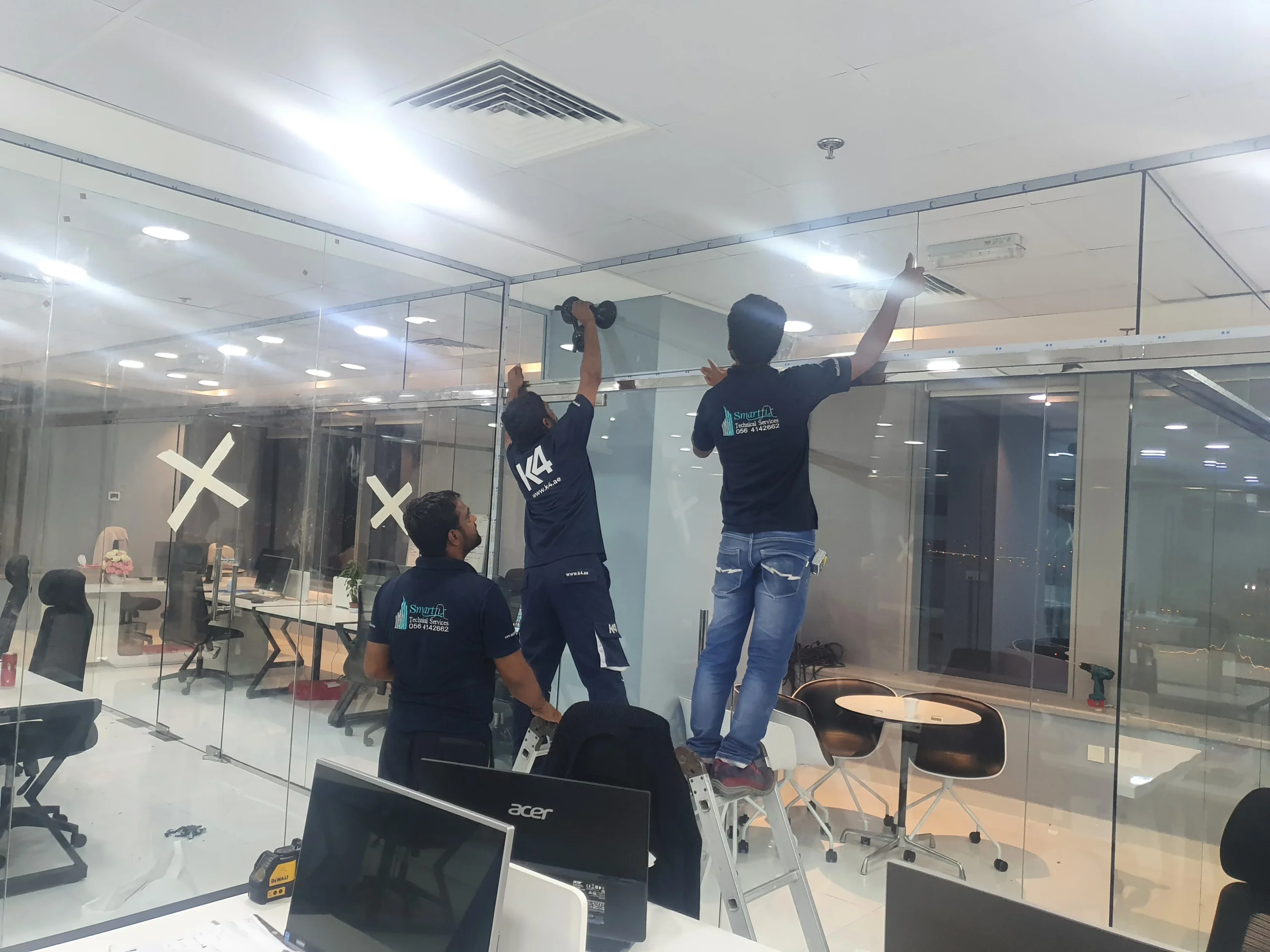 Control Tower 1203 - Glass Partition Control Tower
