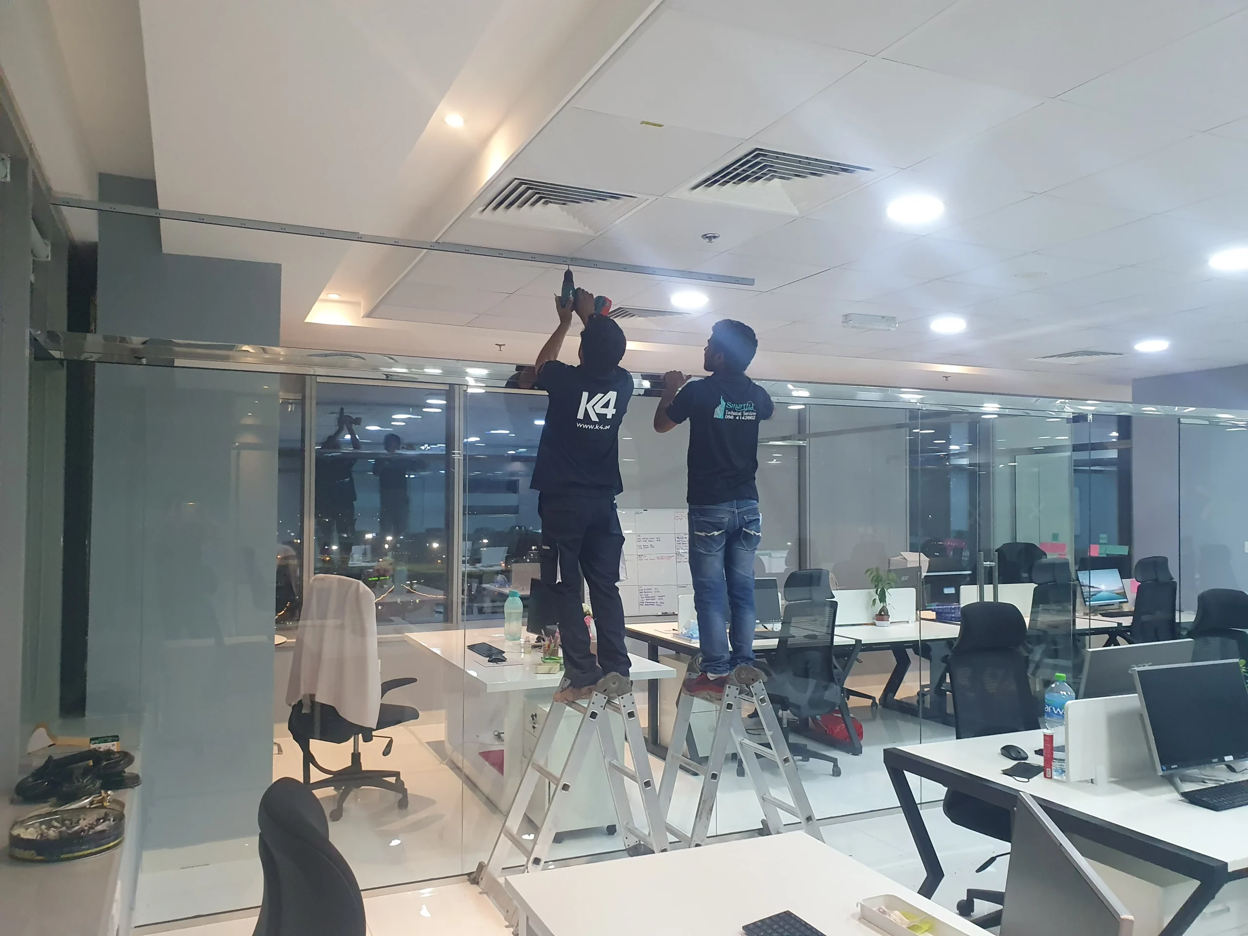Control Tower 1203 - Glass Partition Control Tower